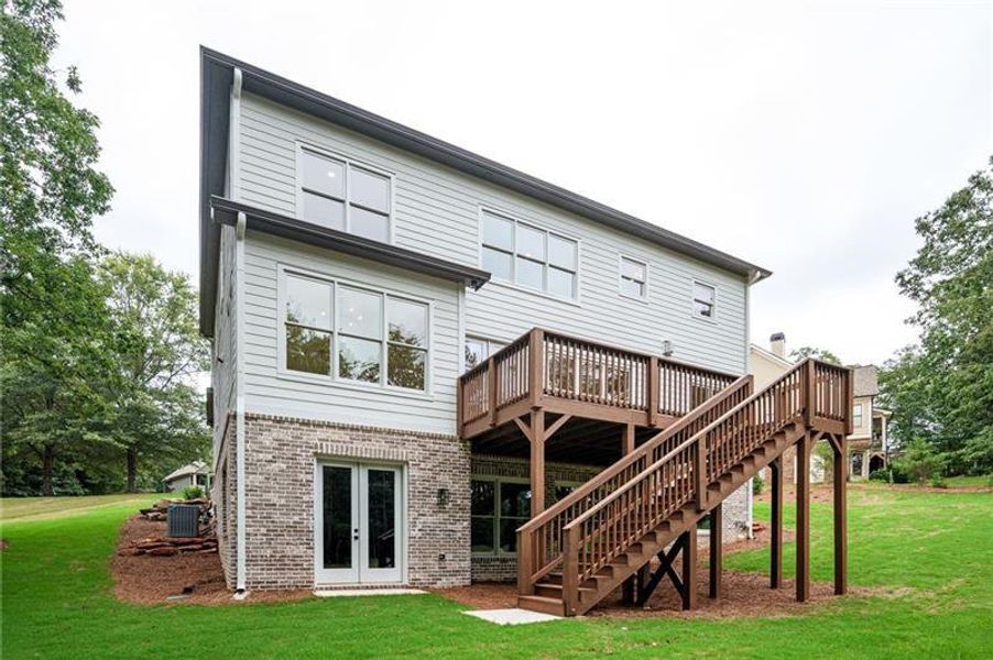 Exterior details and patio area of a home in , Monroe (Image 38).