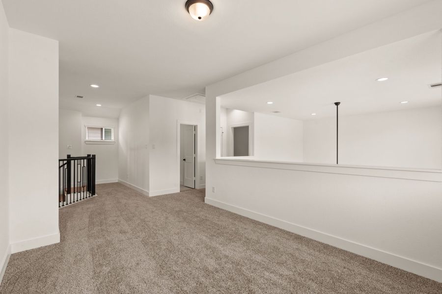 Spacious, unfurnished interior of a new home in The Woodlands Hills, Willis (Image 30).