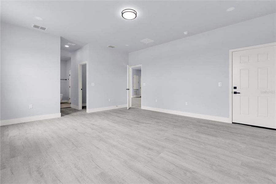 Spacious, unfurnished interior of a new home in , Kissimmee (Image 13). Spacious, unfurnished interior of a new home in , Kissimmee (Image 13).