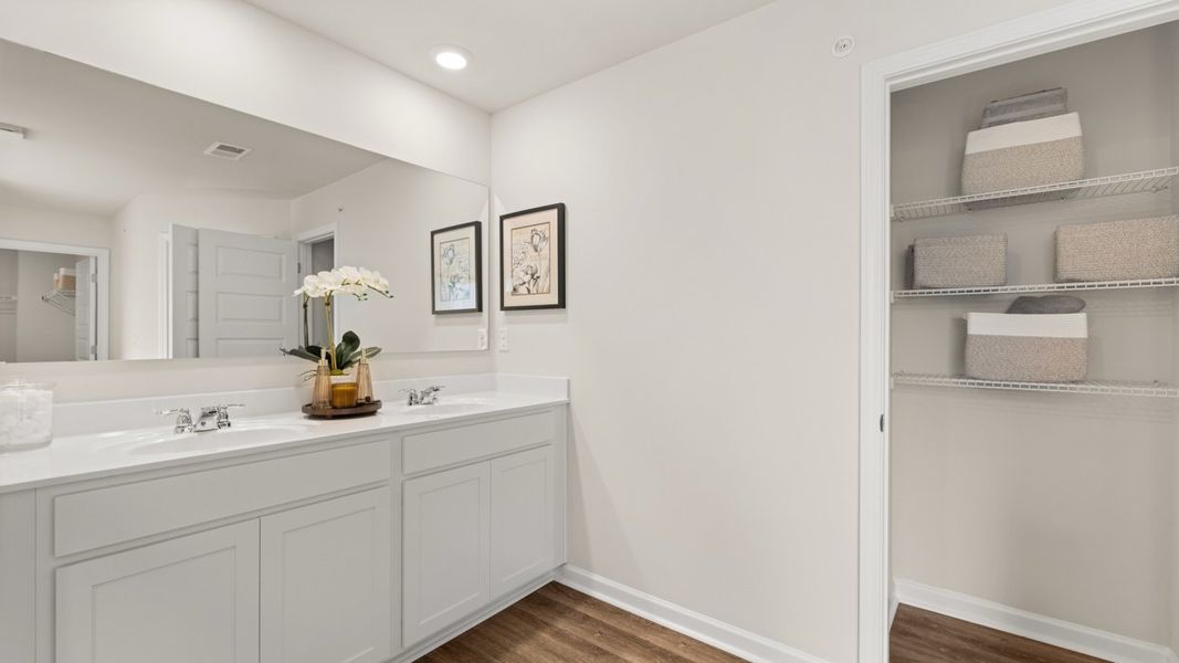 Representative furnished interior of a home built from the Stratford by D.R. Horton in Echo Glen, Stockbridge (Image 21).