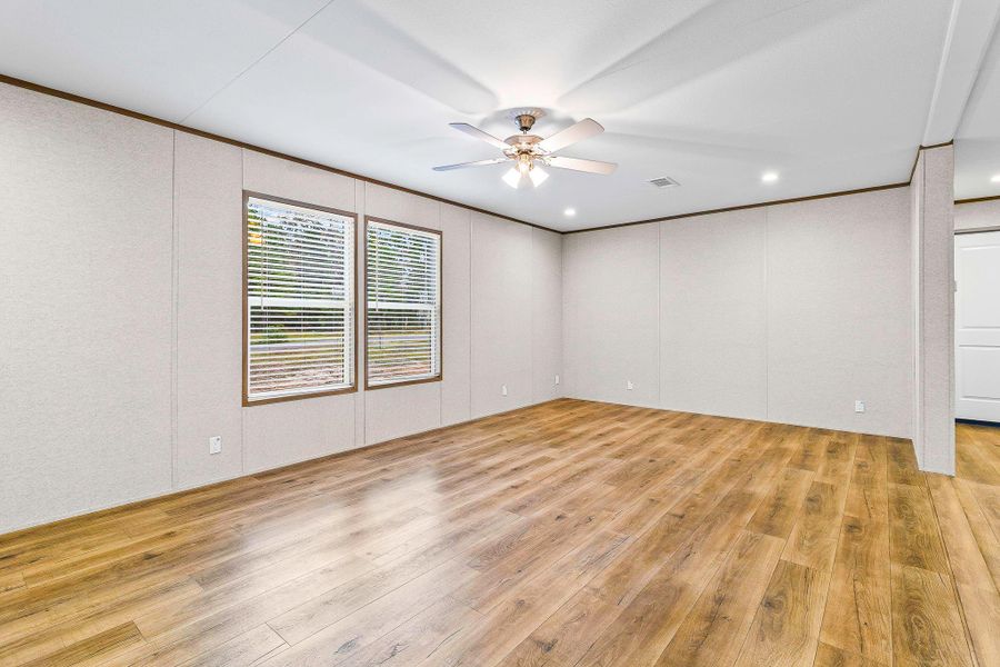 Spacious, unfurnished interior of a new home in , Livingston (Image 9).