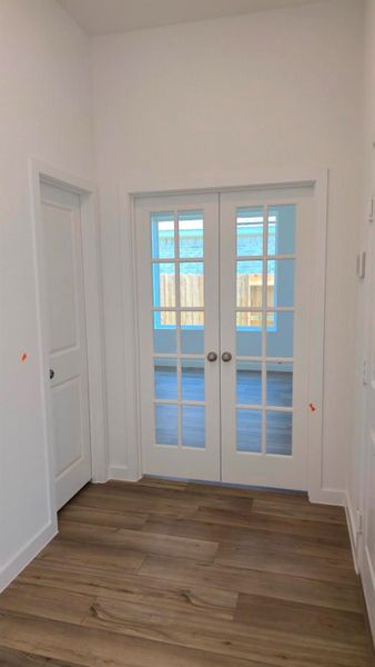 Spacious, unfurnished interior of a new home in Lago Mar, Texas City (Image 7).