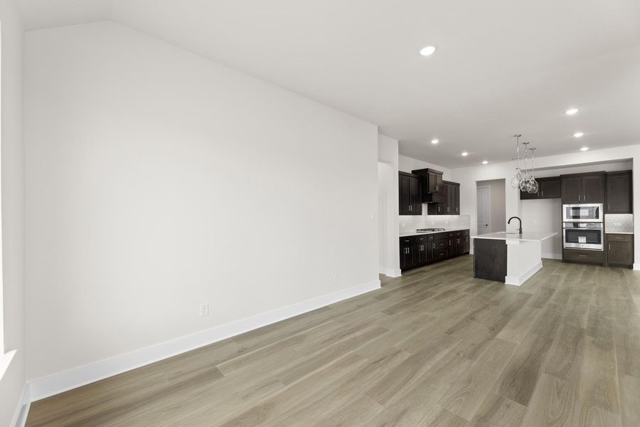 Spacious, unfurnished interior of a new home in Painted Tree, McKinney (Image 18). Spacious, unfurnished interior of a new home in Painted Tree, McKinney (Image 18).