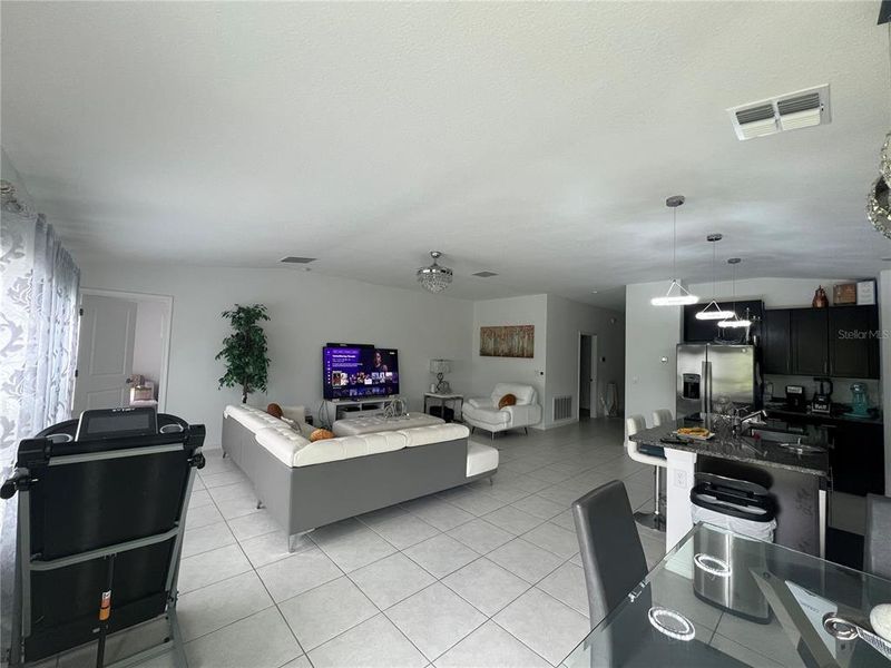 Furnished interior view inside a new home in North Park Isle, Plant City (Image 11).