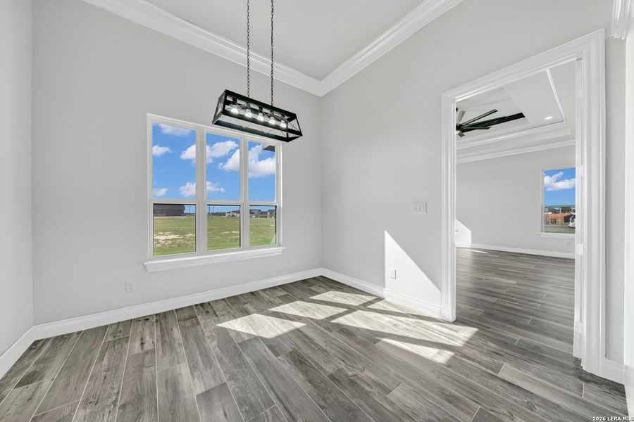 Spacious, unfurnished interior of a new home in , La Vernia (Image 41).