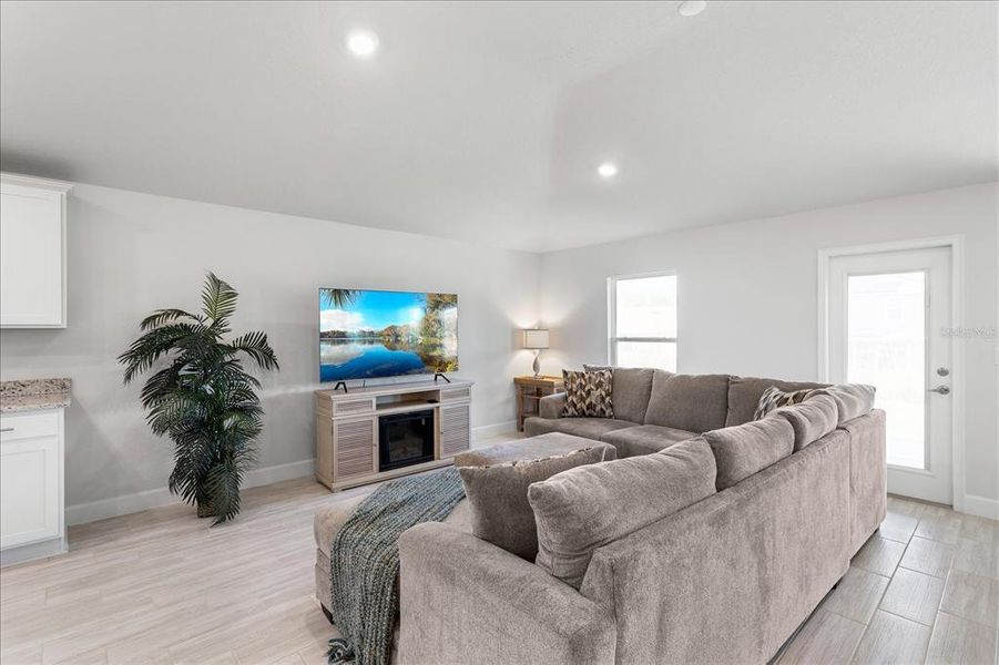 Furnished interior view inside a new home in Abbey Glen, Dade City (Image 14).