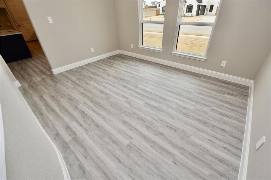 Spacious, unfurnished interior of a new home in , Prosper (Image 26).