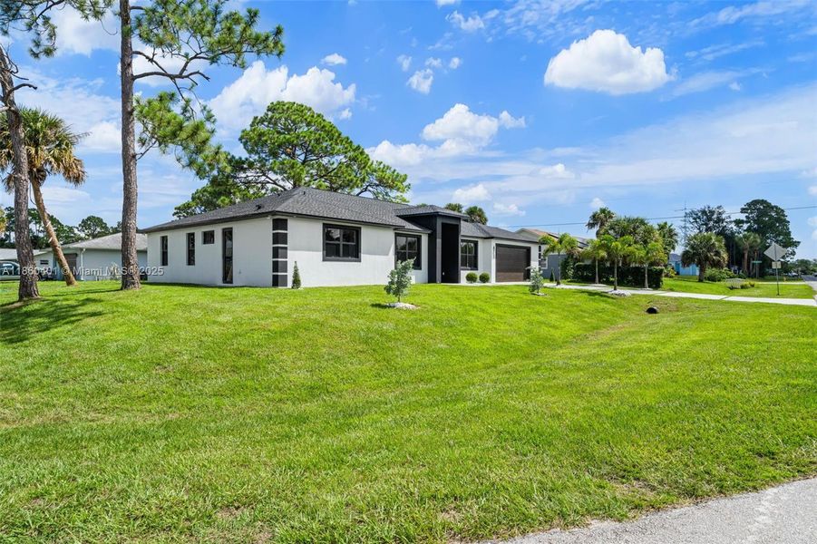 Image 40 of a home in .