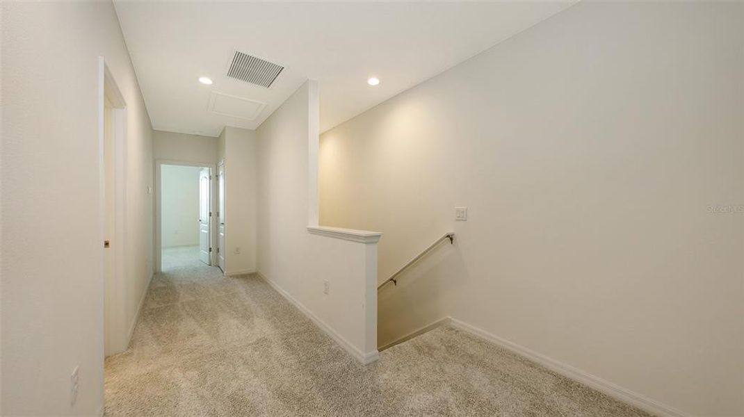 Spacious, unfurnished interior of a new home in Palm Grove, Bradenton (Image 17).
