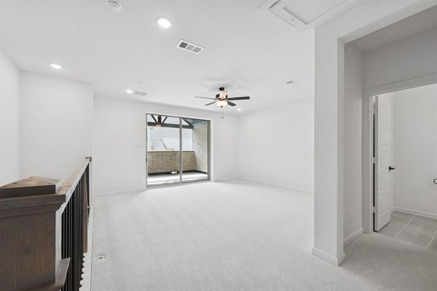 Spacious, unfurnished interior of a new home in Hillside at Las Colinas, Irving (Image 30).