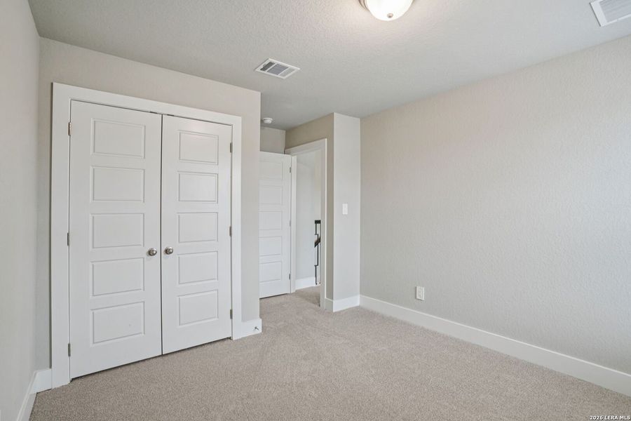 Spacious, unfurnished interior of a new home in Lark Canyon, New Braunfels (Image 36).