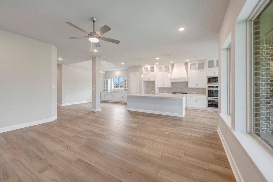 Spacious, unfurnished interior of a new home in Grand Central Park 55' Homesites, Conroe (Image 15). Spacious, unfurnished interior of a new home in Grand Central Park 55' Homesites, Conroe (Image 15).