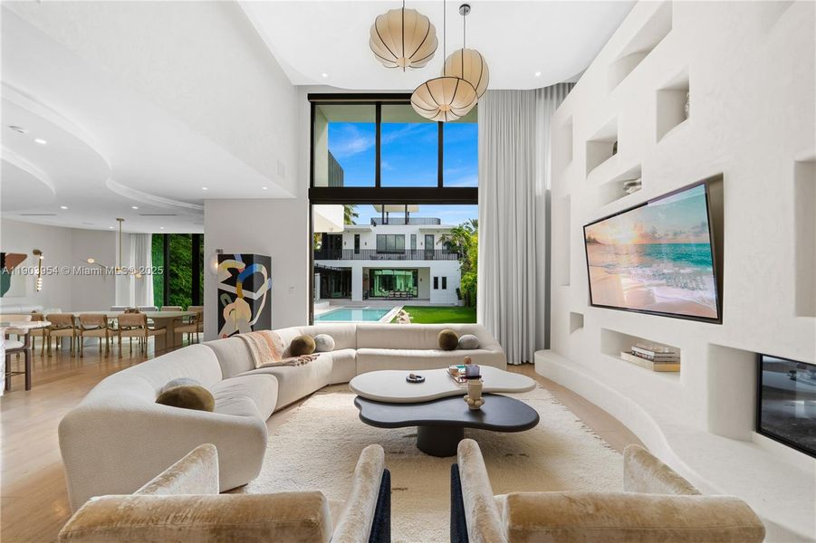 Furnished interior view inside a new home in , Miami Beach (Image 69).