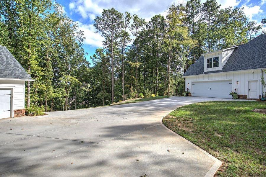 Natural landscape and outdoor views near  in Cartersville (Image 56).