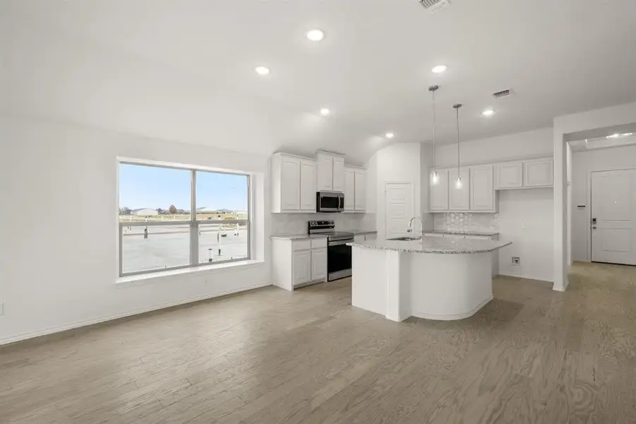 4532 Lyre Leaf- Dining-2 4532 Lyre Leaf- Dining-2