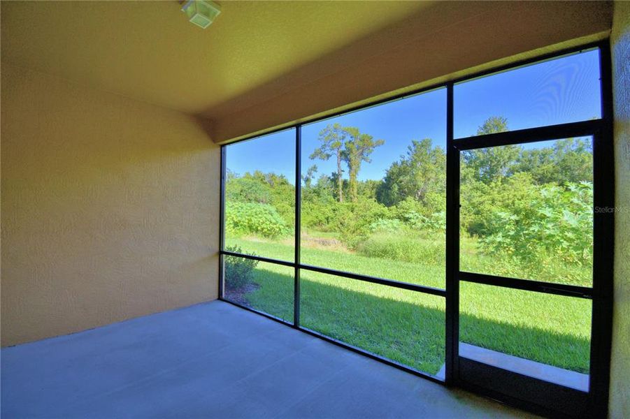 Spacious, unfurnished interior of a new home in , Winter Haven (Image 47).