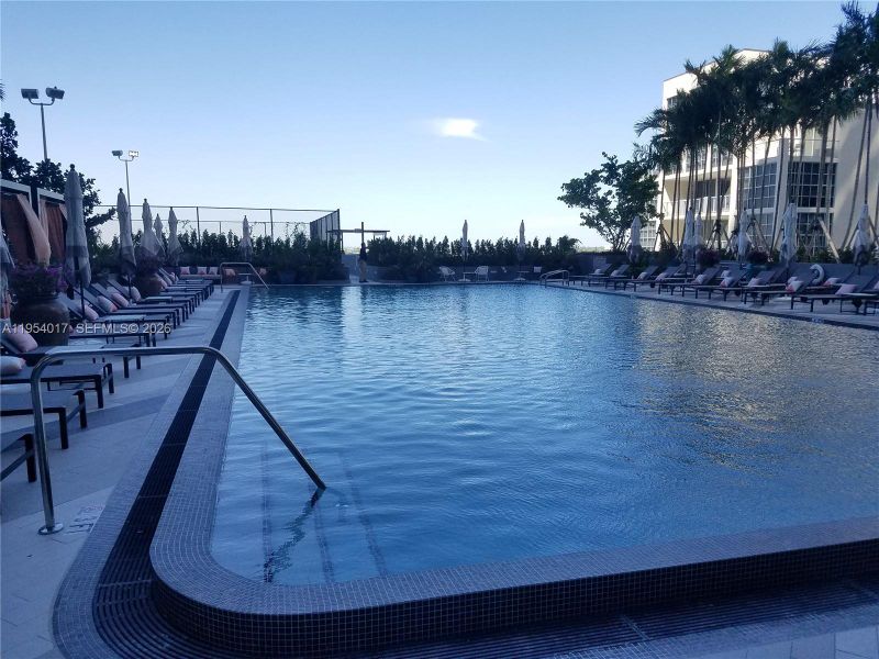 Community amenities in , Miami (Image 25).