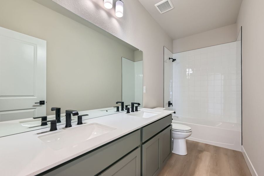 Elizabeth, CO New Home.  - Slide 24