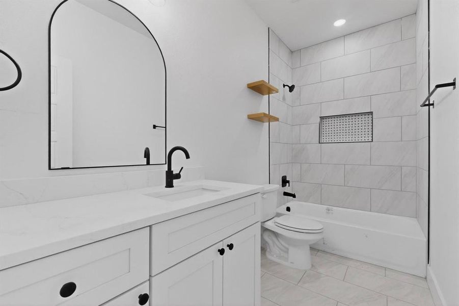 Furnished interior view inside a new home in , Denison (Image 10).