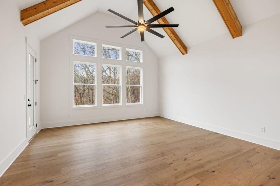 Spacious, unfurnished interior of a new home in White Post on Lake Lanier, Gainesville (Image 15). Spacious, unfurnished interior of a new home in White Post on Lake Lanier, Gainesville (Image 15).