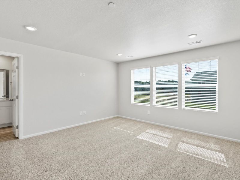 Spacious, unfurnished interior of a new home in Horizon Uptown: The Meadow Collection, Aurora (Image 7). Spacious, unfurnished interior of a new home in Horizon Uptown: The Meadow Collection, Aurora (Image 7).