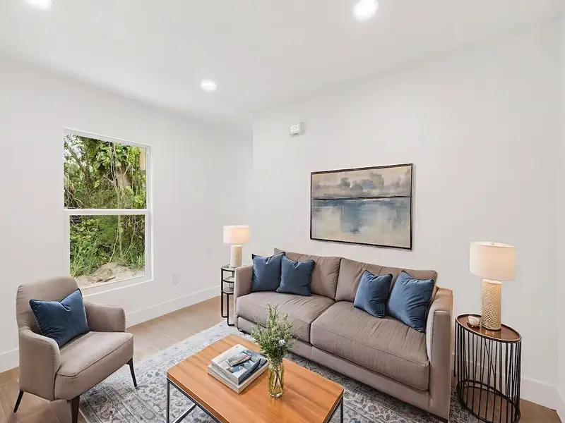 Furnished interior view inside a new home in , Vero Beach (Image 4). Furnished interior view inside a new home in , Vero Beach (Image 4).