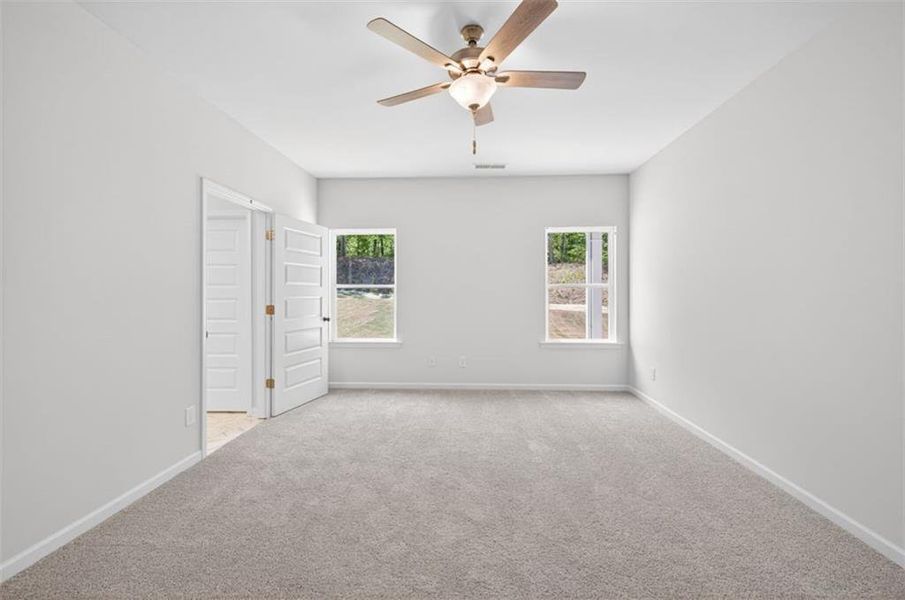 Spacious, unfurnished interior of a new home in Summerfield Place, Carrollton (Image 17).