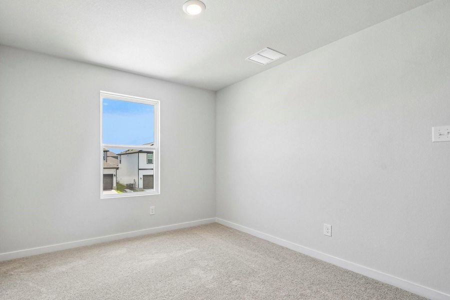 Spacious, unfurnished interior of a new home in Eastwood at Sonterra, Jarrell (Image 32).