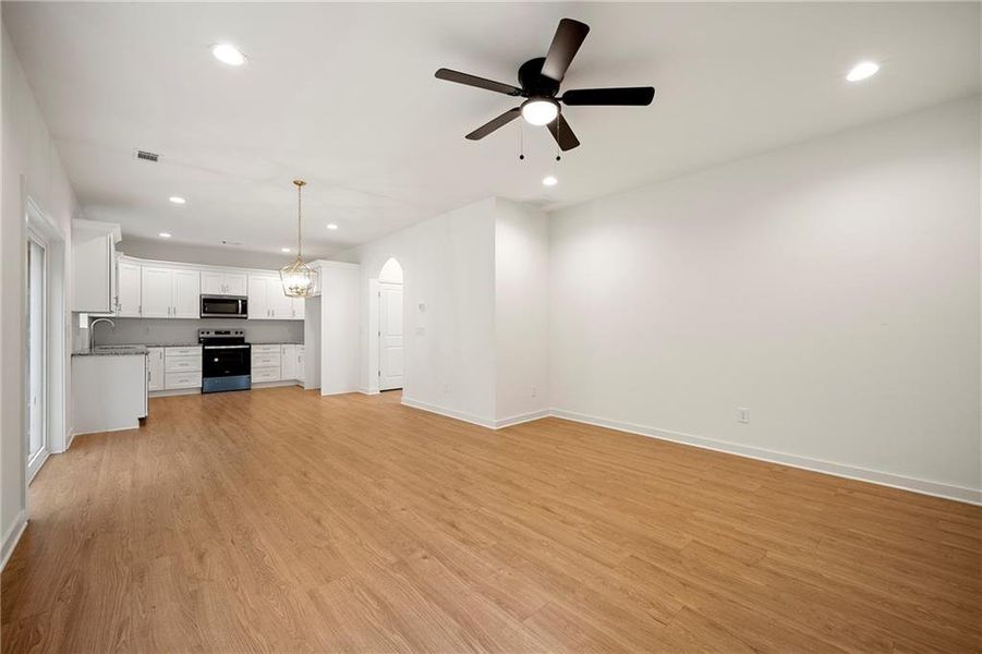 Spacious, unfurnished interior of a new home in , Fairburn (Image 16).