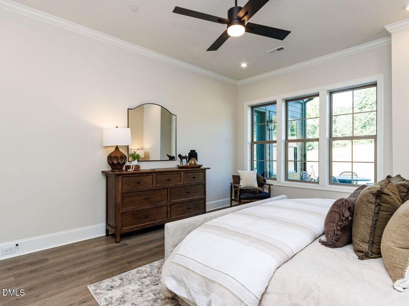 024-1280x960-primary-bedroom