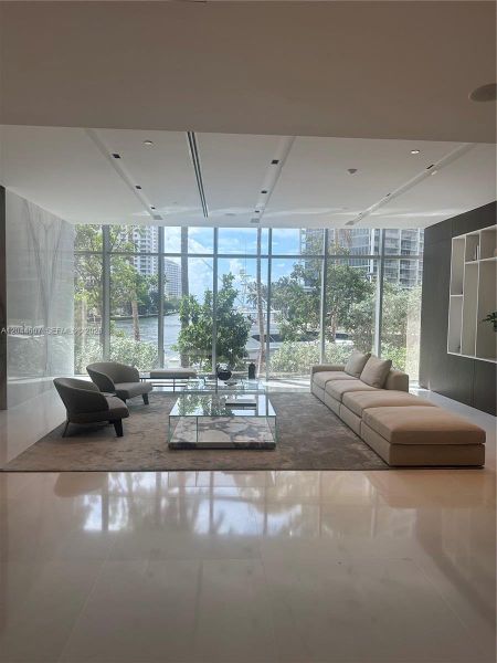 Community amenities in Aston Martin Residences, Miami (Image 18).