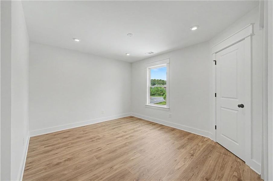 Spacious, unfurnished interior of a new home in , Kennesaw (Image 23).
