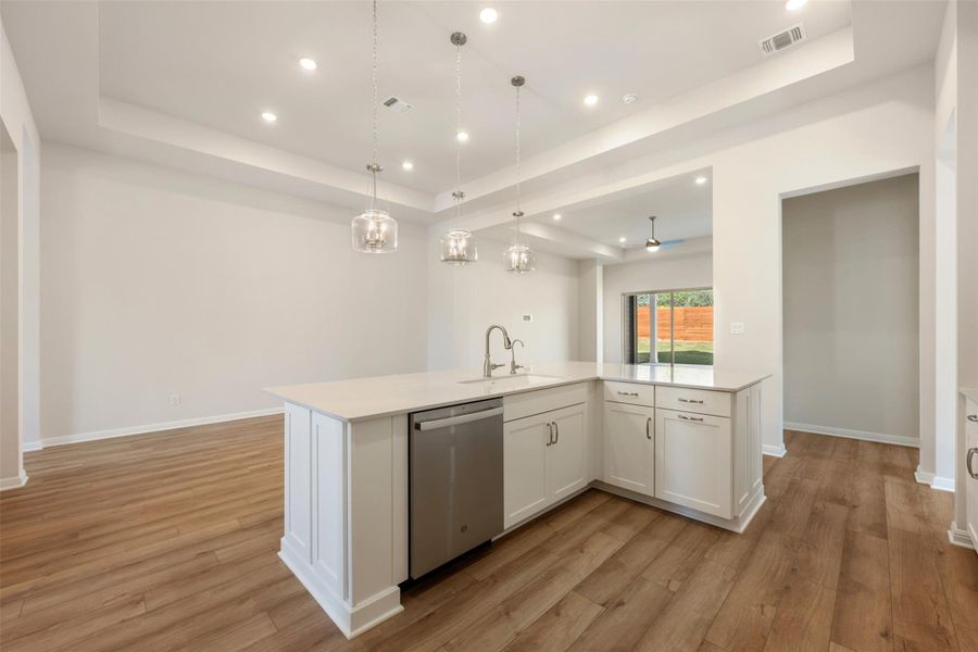 Representative images and renderings are for illustrative purposes. Actual structural options and design finishes of home may vary. Representative images and renderings are for illustrative purposes. Actual structural options and design finishes of home may vary.