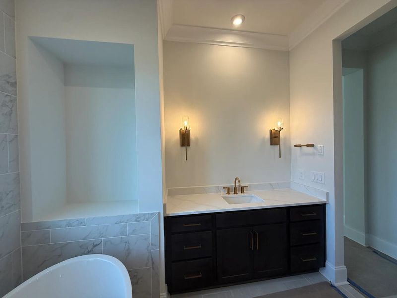 The Somerville E Primary Suite Bathroom