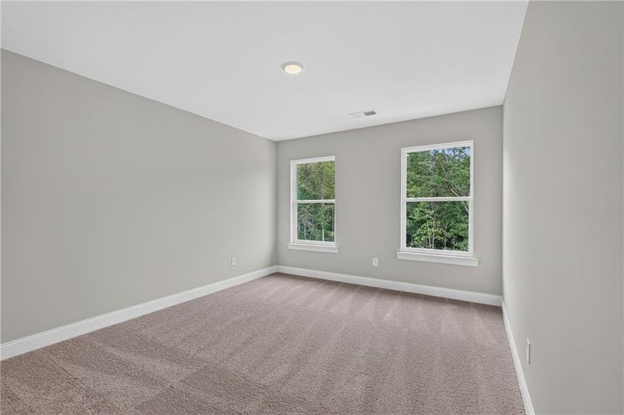 Spacious, unfurnished interior of a new home in Villas at Dawsonville, Dawsonville (Image 31).
