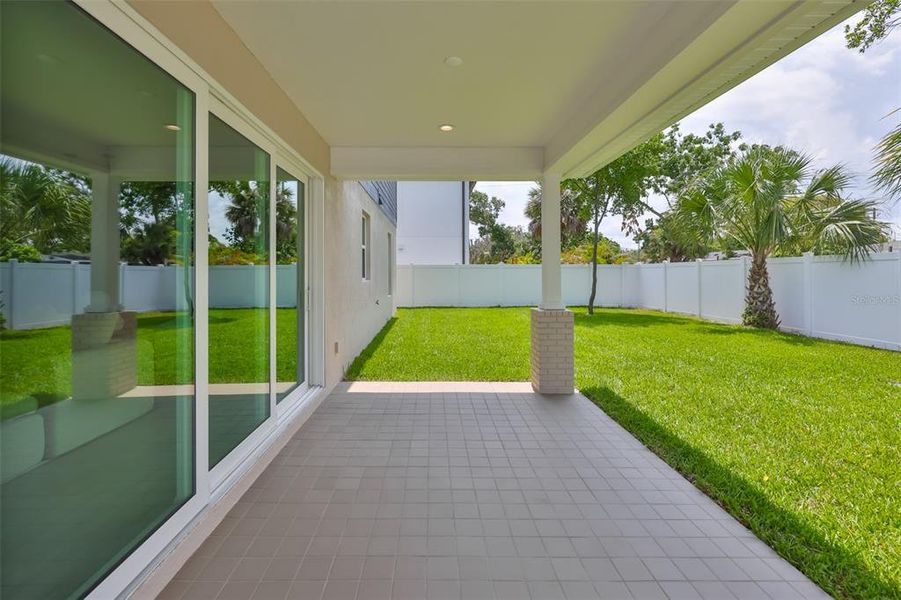 Exterior details and patio area of a home in , Tampa (Image 33).