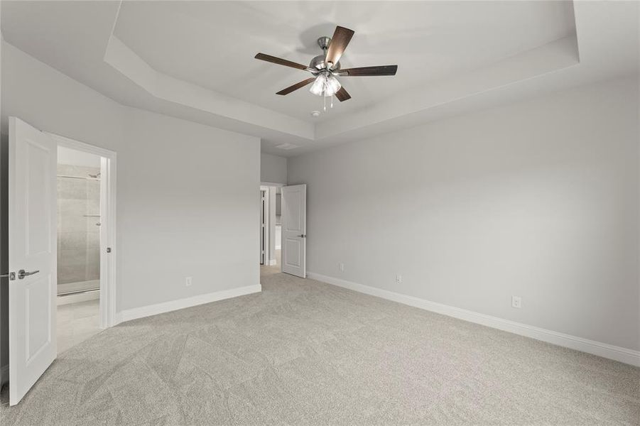 Spacious, unfurnished interior of a new home in Creekside, Royse City (Image 17).