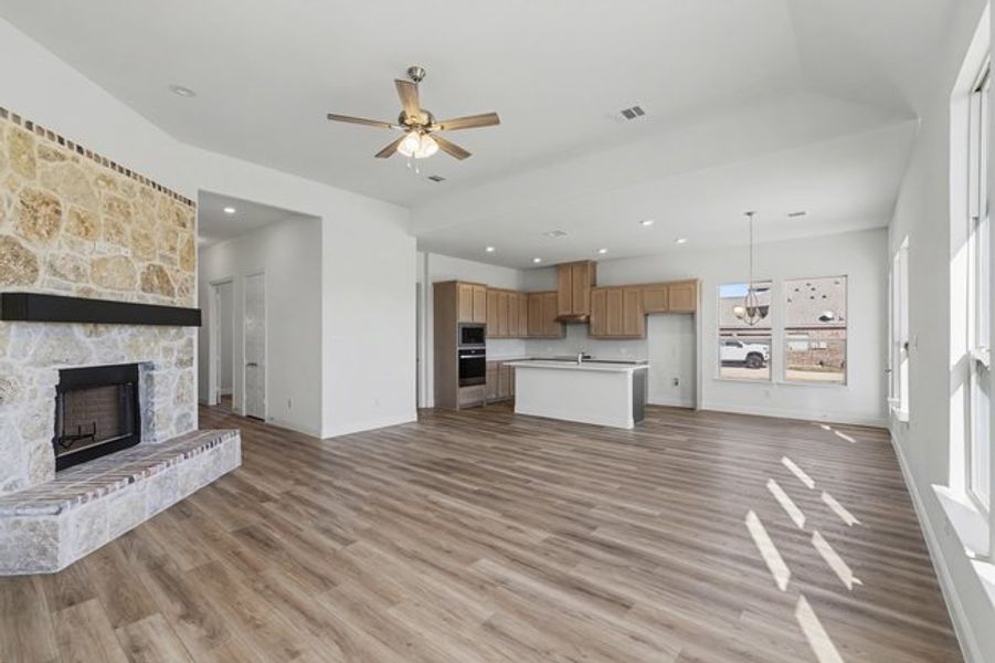 Representative unfurnished interior of a home built from the The Pear by Sumeer Homes in Stone Henge II, Sanger (Image 14). Representative unfurnished interior of a home built from the The Pear by Sumeer Homes in Stone Henge II, Sanger (Image 14).