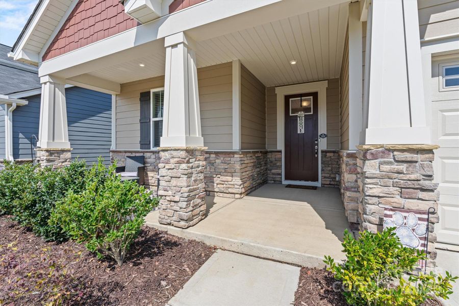 Exterior details and patio area of a home in Waxhaw Landing, Monroe (Image 3).