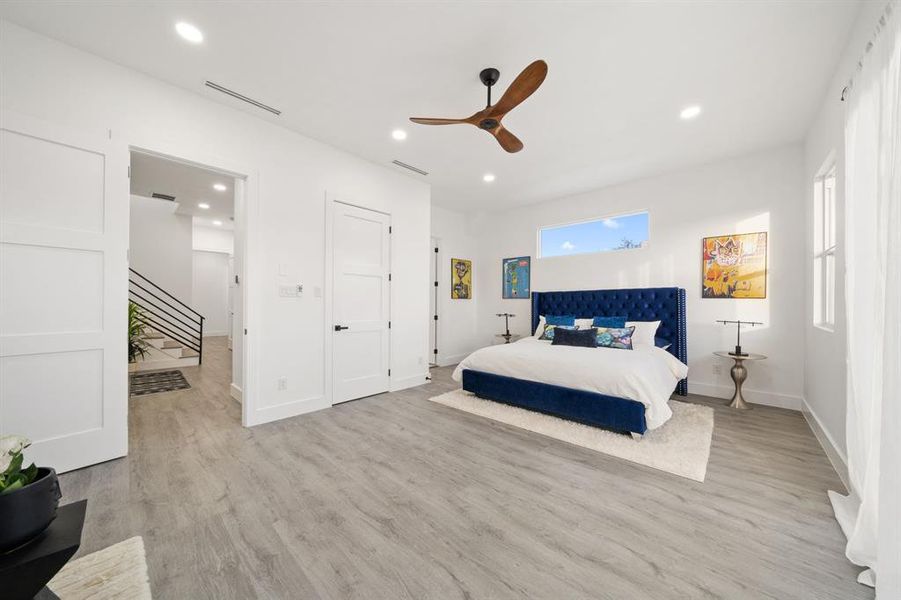 Furnished interior view inside a new home in , Dallas (Image 16).