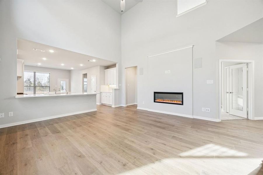 3909 Crystal Cove - Living Area