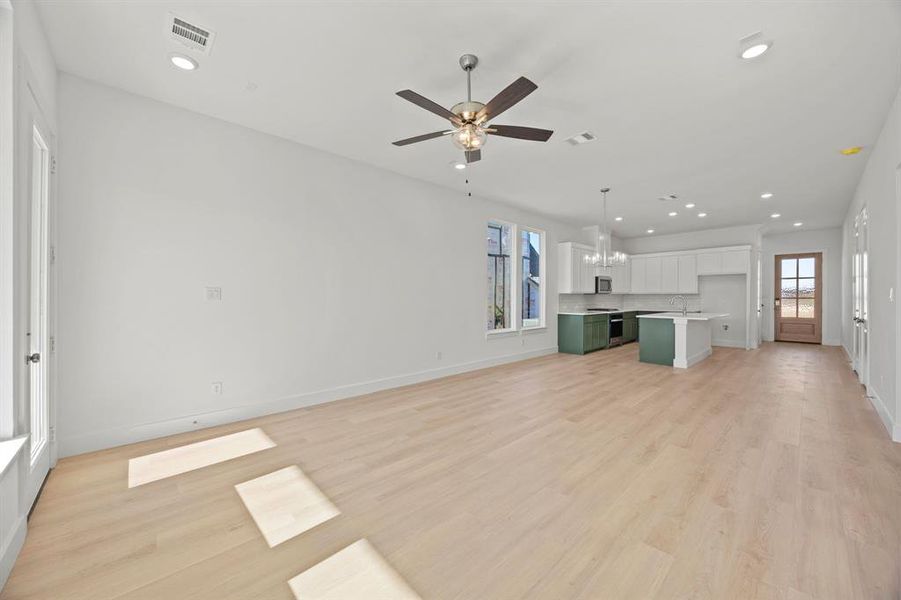 Spacious, unfurnished interior of a new home in North Square at Uptown, Celina (Image 22). Spacious, unfurnished interior of a new home in North Square at Uptown, Celina (Image 22).