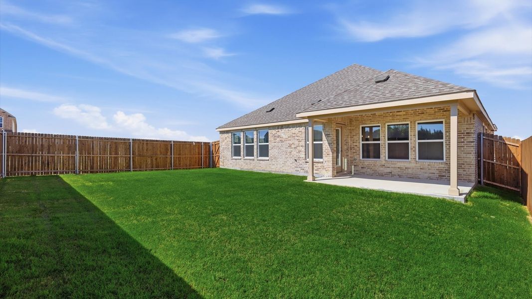 Exterior details and patio area of a home in Churchill, Anna (Image 23).