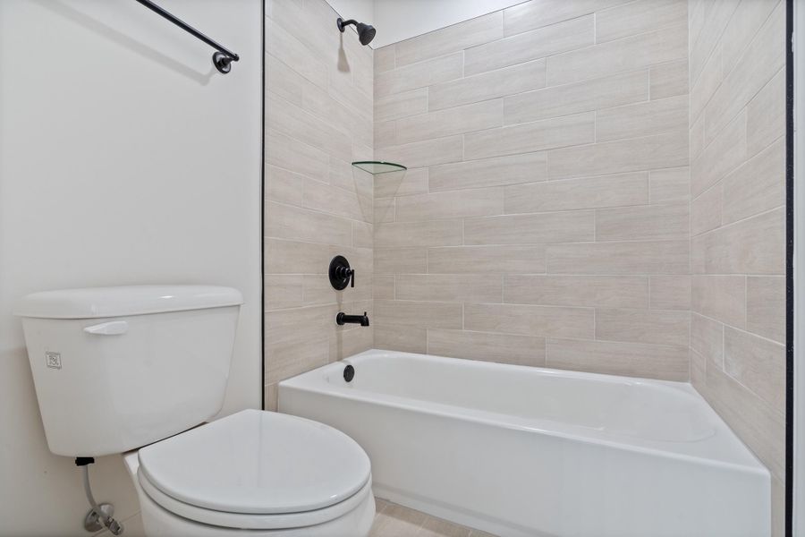 Furnished interior view inside a new home in White Oak, Arlington (Image 14).