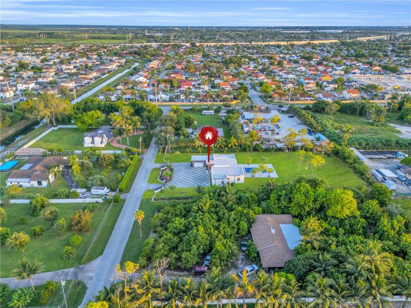 Image 43 of a home in .