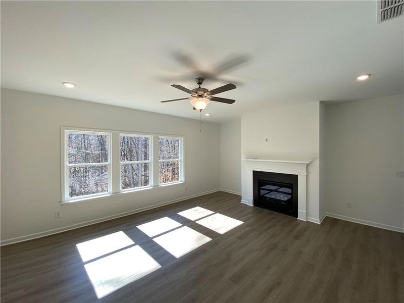 Spacious, unfurnished interior of a new home in Creekside, Dawsonville (Image 20).