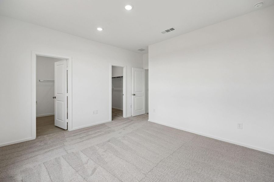 Spacious, unfurnished interior of a new home in Crosby Farms, Crosby (Image 29).