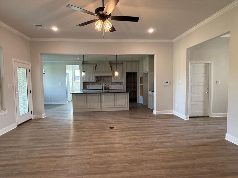 Spacious, unfurnished interior of a new home in , College Station (Image 6).