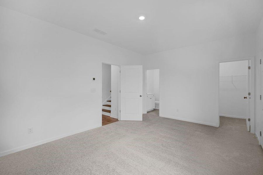 Spacious, unfurnished interior of a new home in Auburn Glen Towns, Dacula (Image 21).