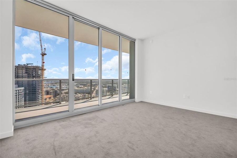 Spacious, unfurnished interior of a new home in , St. Petersburg (Image 24).